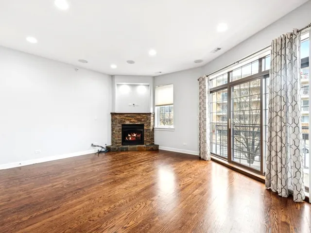 $2,299 | 7932 West Grand Avenue, Unit 2W, Elmwood Park, IL 60707