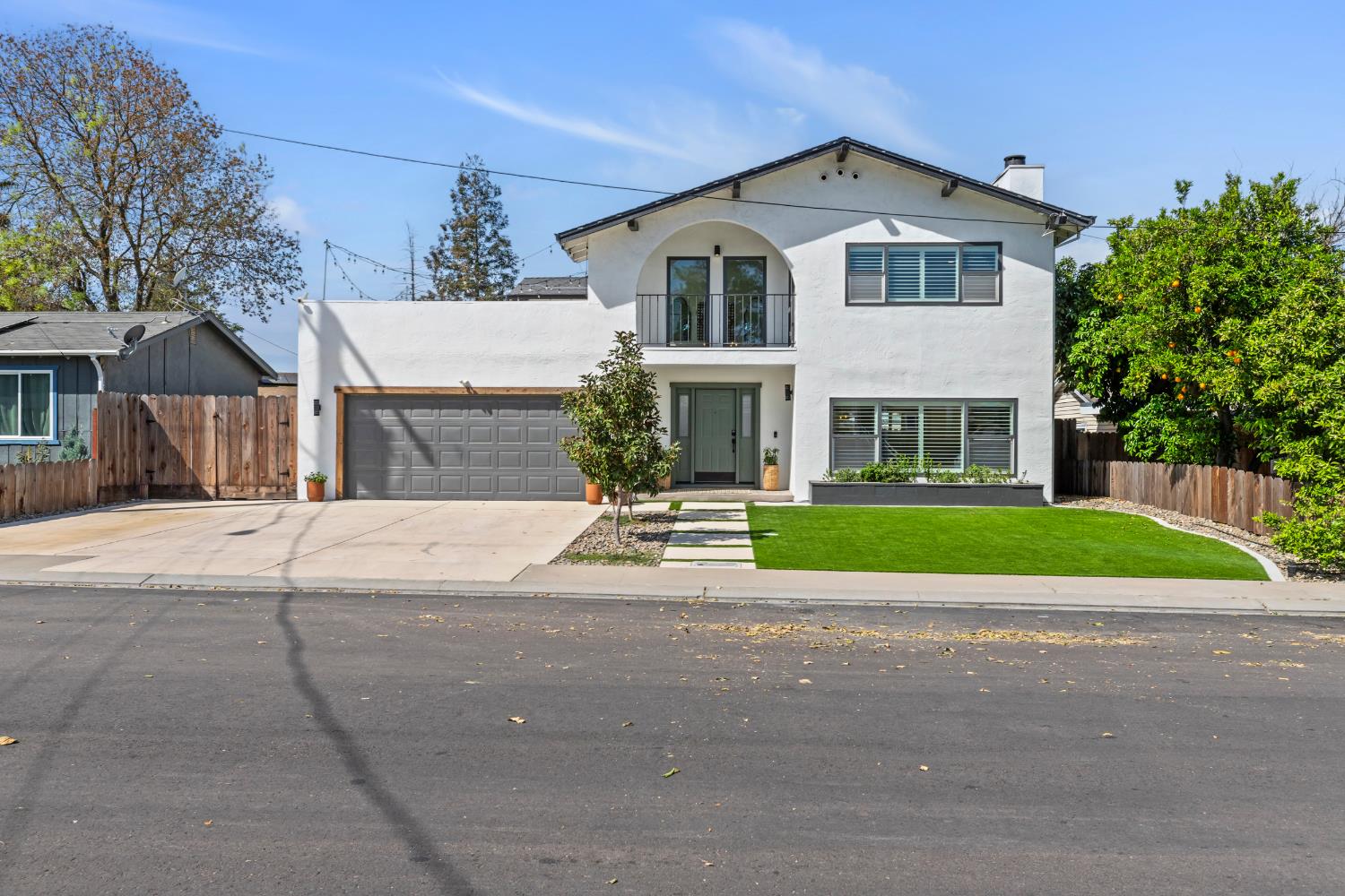 845 Sunrise Avenue Ripon, CA 95366 - Photo 2 of 48