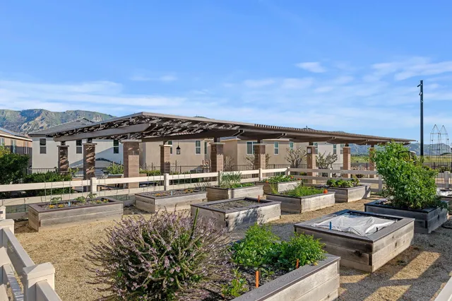 $819,000 | 389 Eureka Drive, Santa Paula, CA 93060