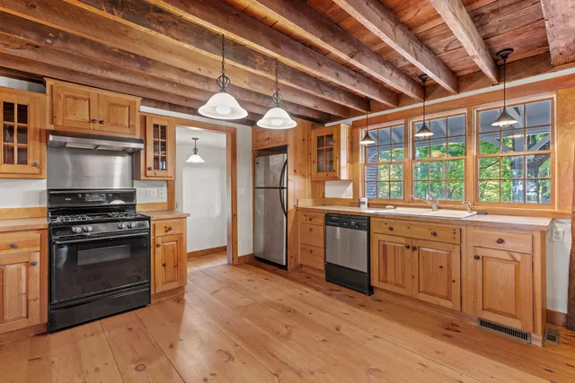 $1,495,000 | 445 Greely Extension Road, Cumberland Center, ME 04021