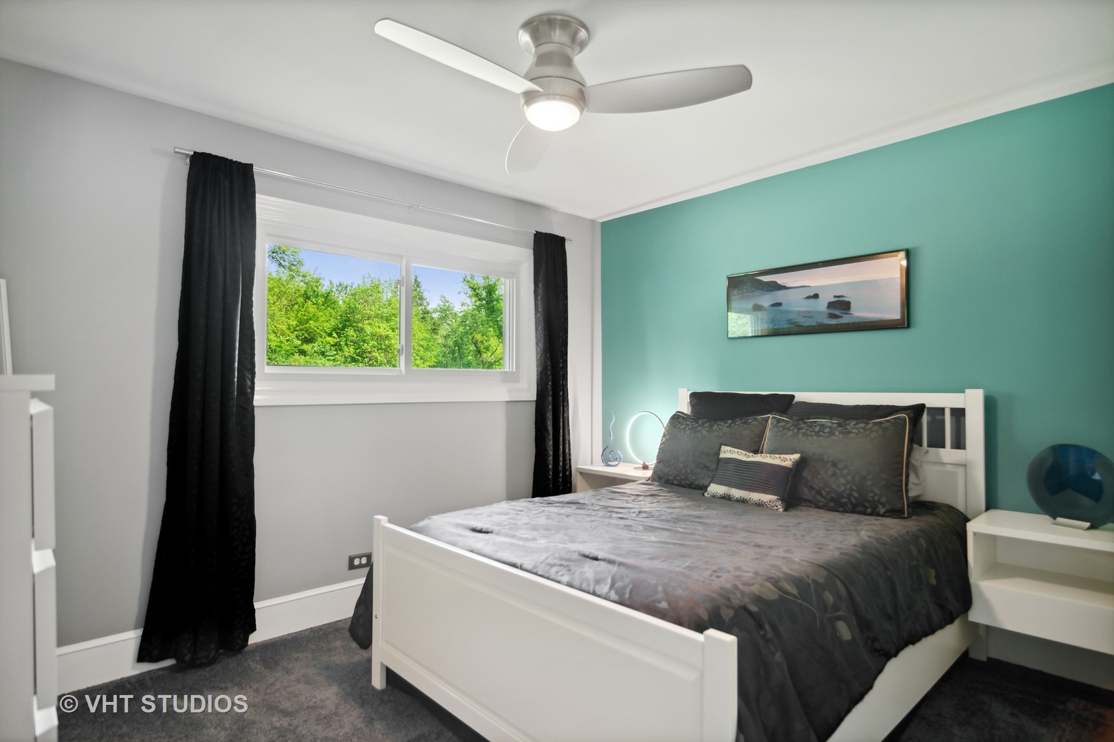 359 Haman Road Inverness, IL 60067 - Photo 21 of 39 a bedroom with a large bed and a window