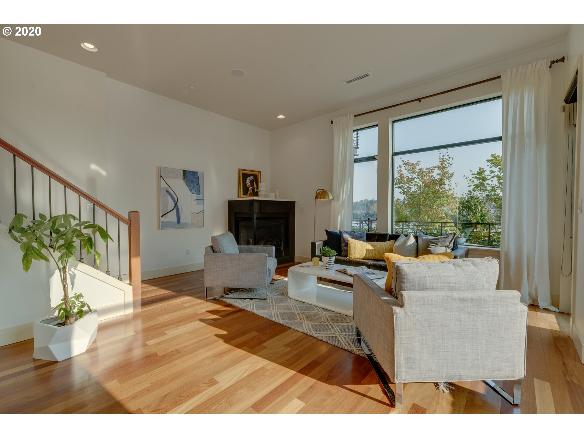 1656 Northwest Riverscape Street Portland, OR 97209 - Photo 2 of 32 Gallery Image 2