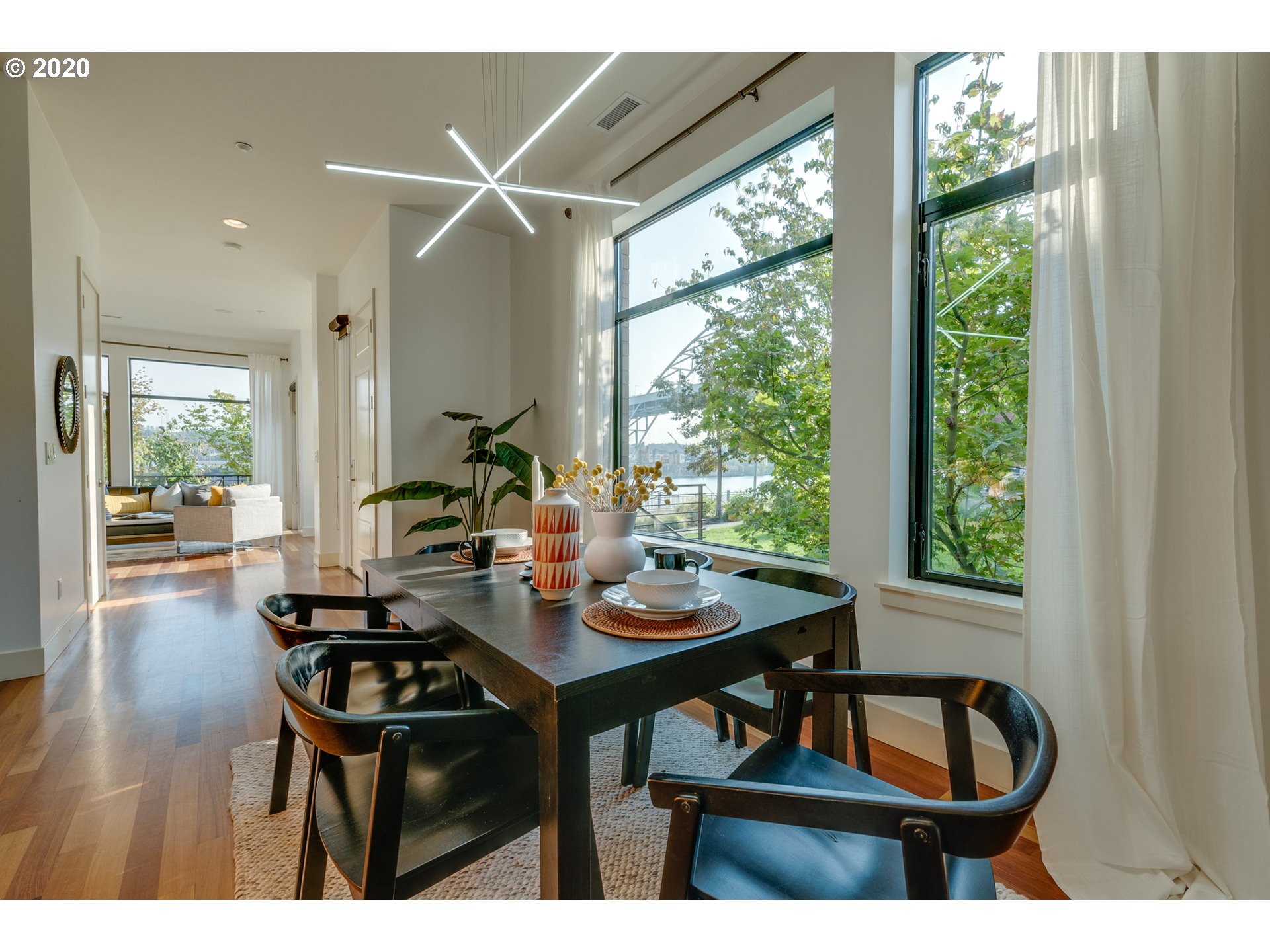 1656 Northwest Riverscape Street Portland, OR 97209 - Photo 12 of 32 Gallery Image 12