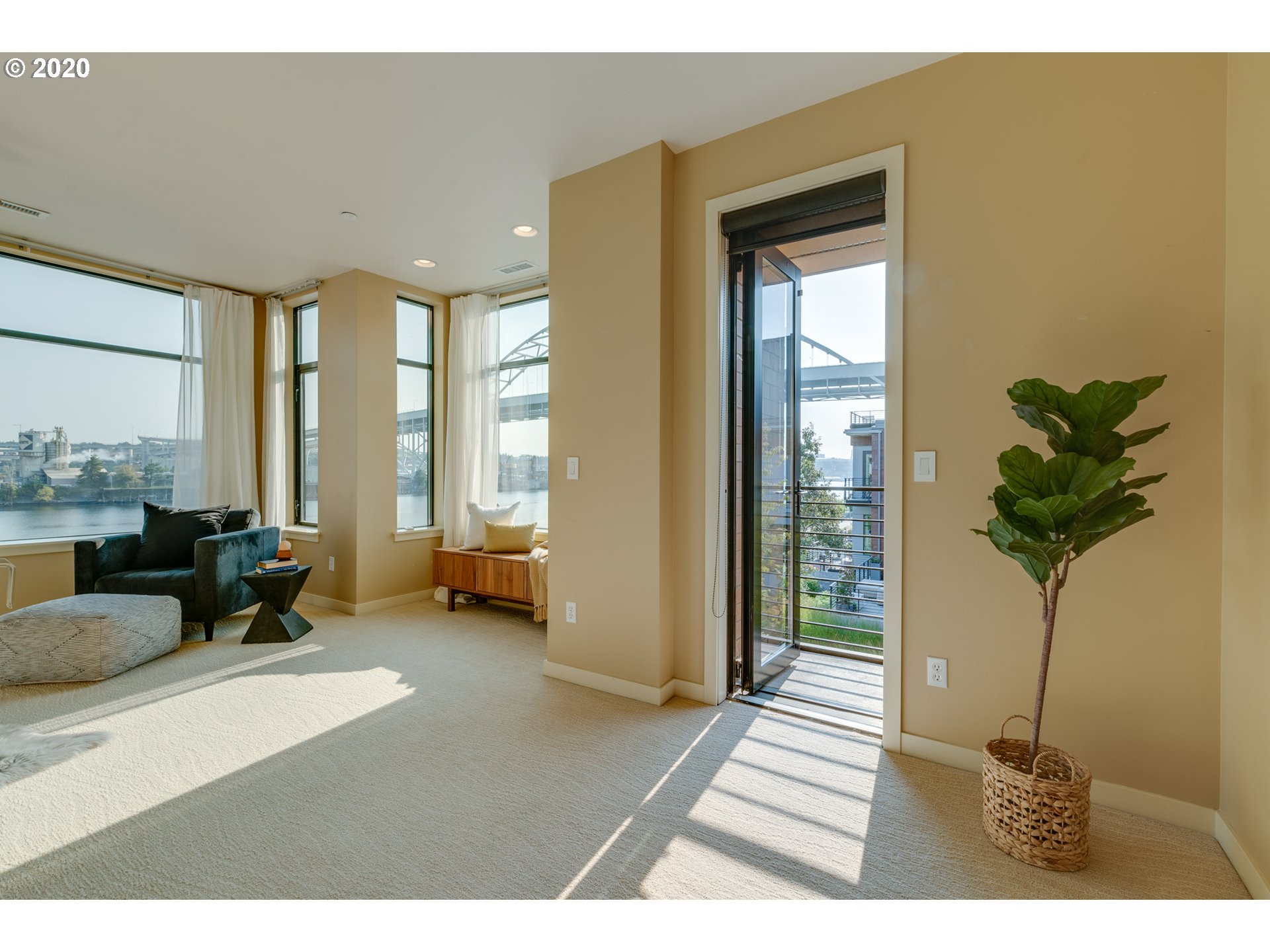 1656 Northwest Riverscape Street Portland, OR 97209 - Photo 15 of 32 Gallery Image 15