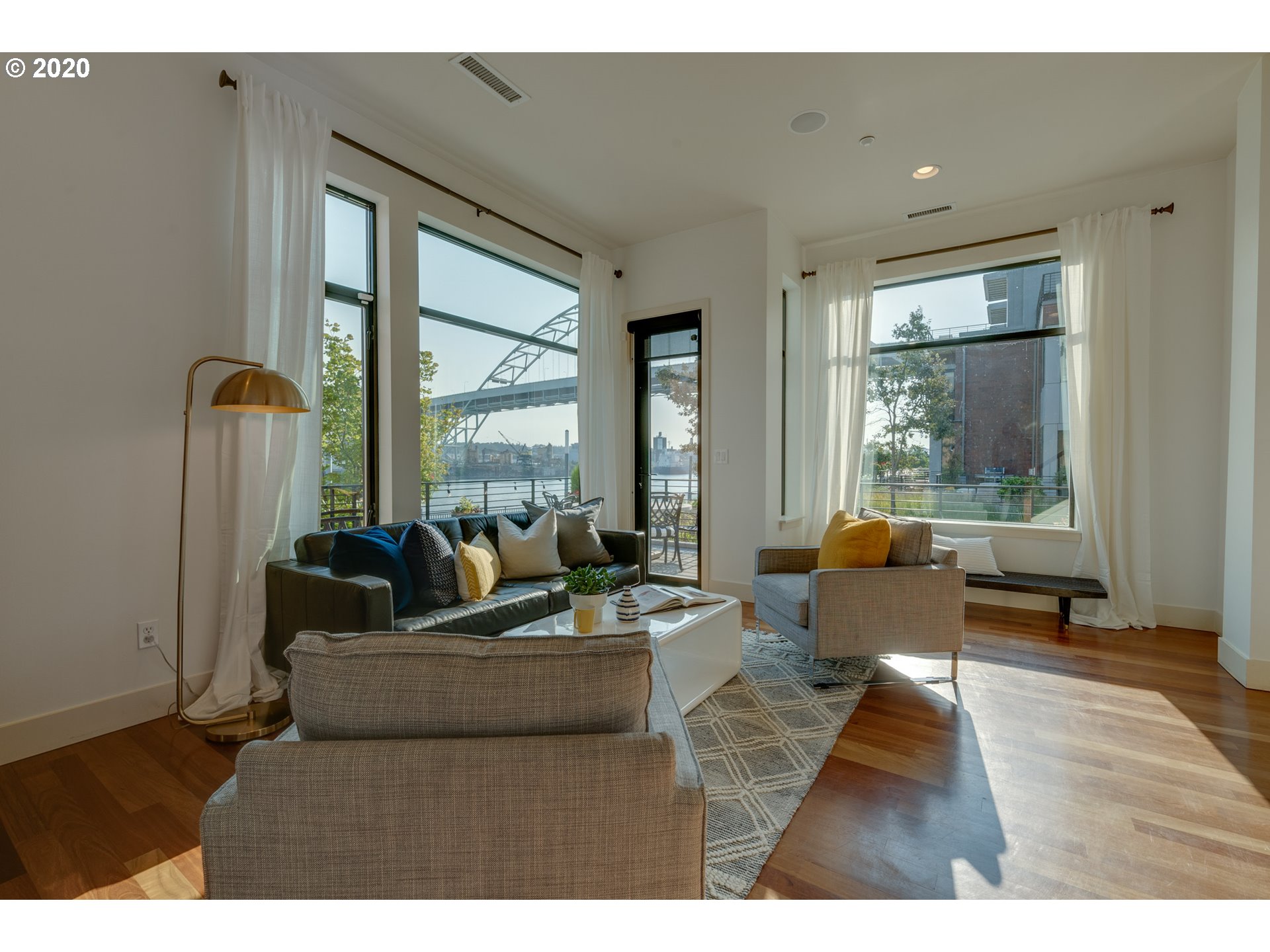 1656 Northwest Riverscape Street Portland, OR 97209 - Photo 6 of 32 Gallery Image 6