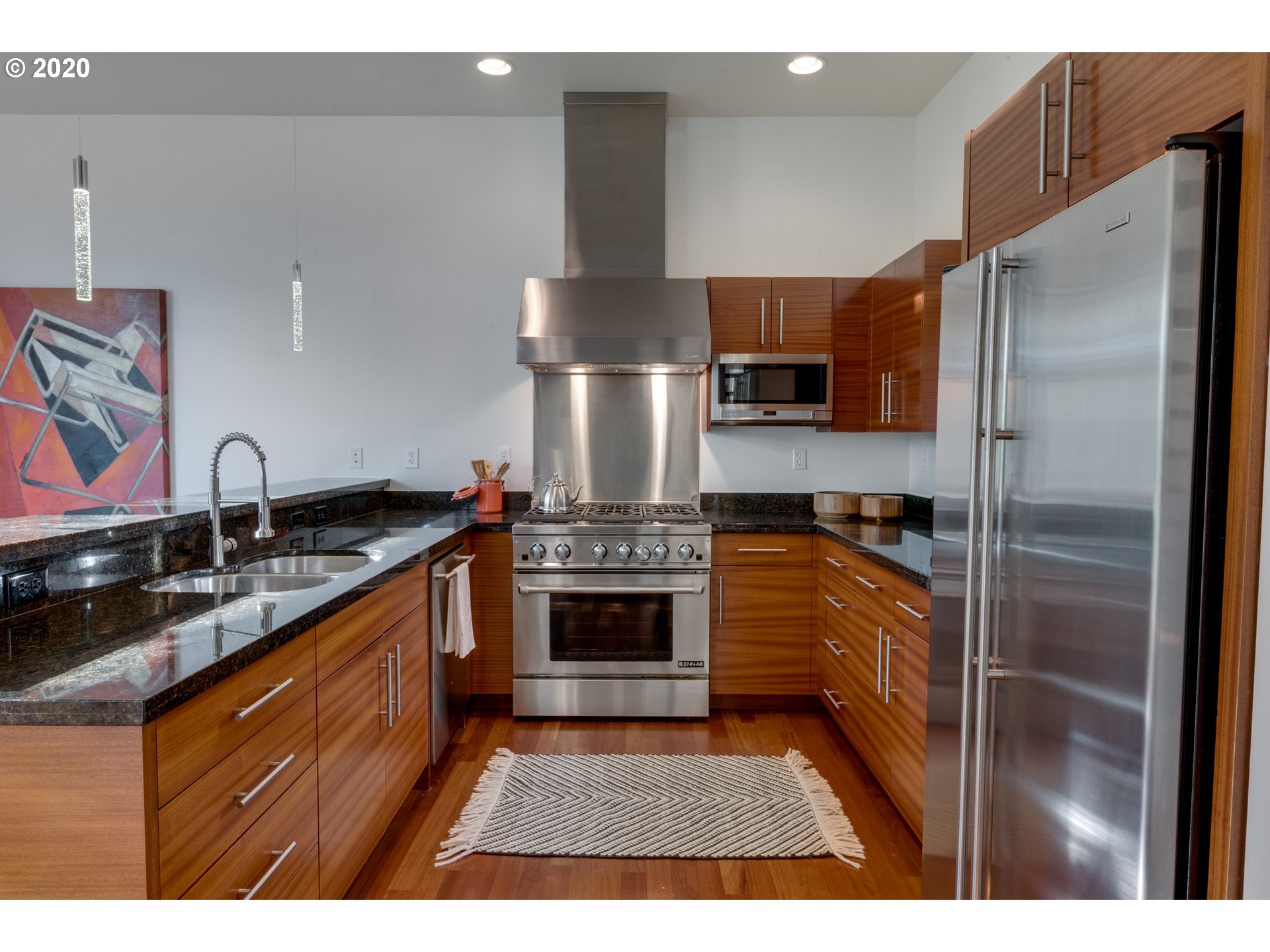 1656 Northwest Riverscape Street Portland, OR 97209 - Photo 10 of 32 Gallery Image 10