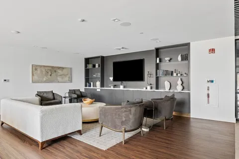 $698,000 | 99 Sumner Street, Unit 101, Boston, MA 02128