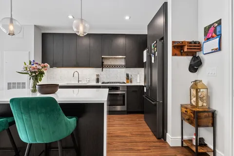 $698,000 | 99 Sumner Street, Unit 101, Boston, MA 02128