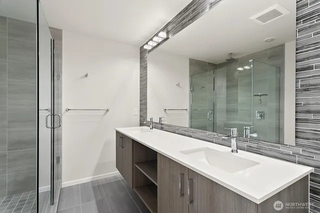 $3,300 | 1814 15th Avenue South, Seattle, WA 98144