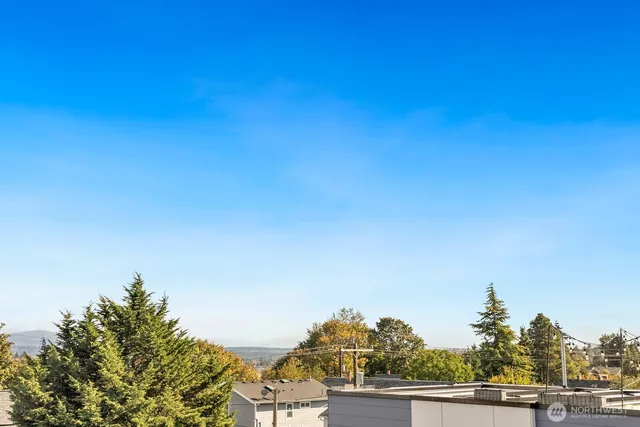 $3,300 | 1814 15th Avenue South, Seattle, WA 98144