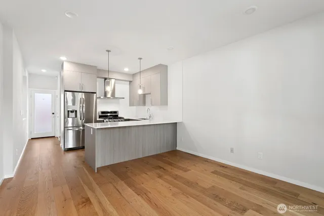 $3,300 | 1814 15th Avenue South, Seattle, WA 98144