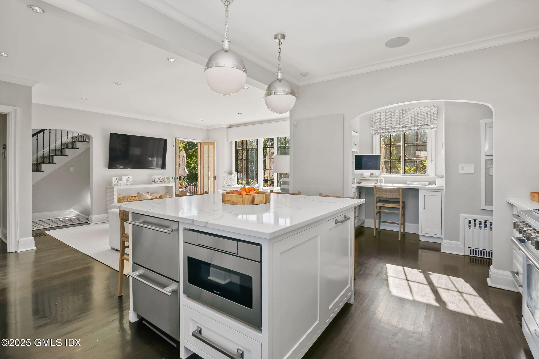 8 Quintard Avenue Old Greenwich, CT 06870 - Photo 9 of 37 25-web-or-mls-8-quintard-ave