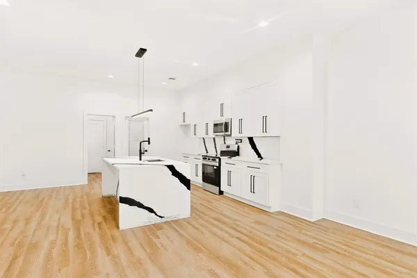 $2,699 | 1218 Grant Street, Dallas, TX 75203