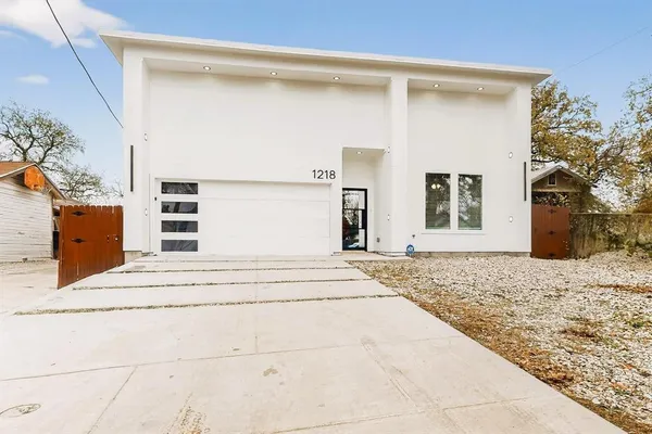 $2,699 | 1218 Grant Street, Dallas, TX 75203