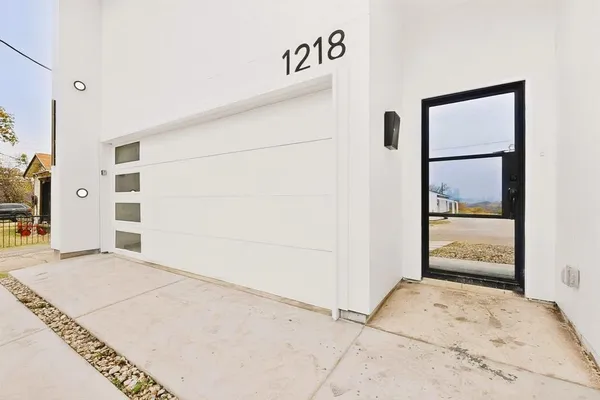 $2,699 | 1218 Grant Street, Dallas, TX 75203