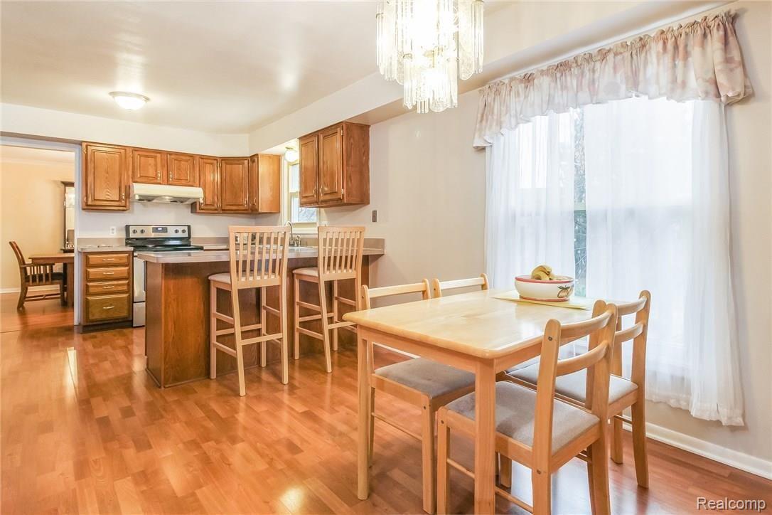 3353 Palm Aire Court Rochester, MI 48309 - Photo 13 of 43 014-Breakfast_Nook-5522990-medium.jpg