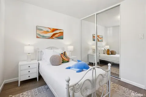 $795,000 | 917 Ingerson Avenue, San Francisco, CA 94124