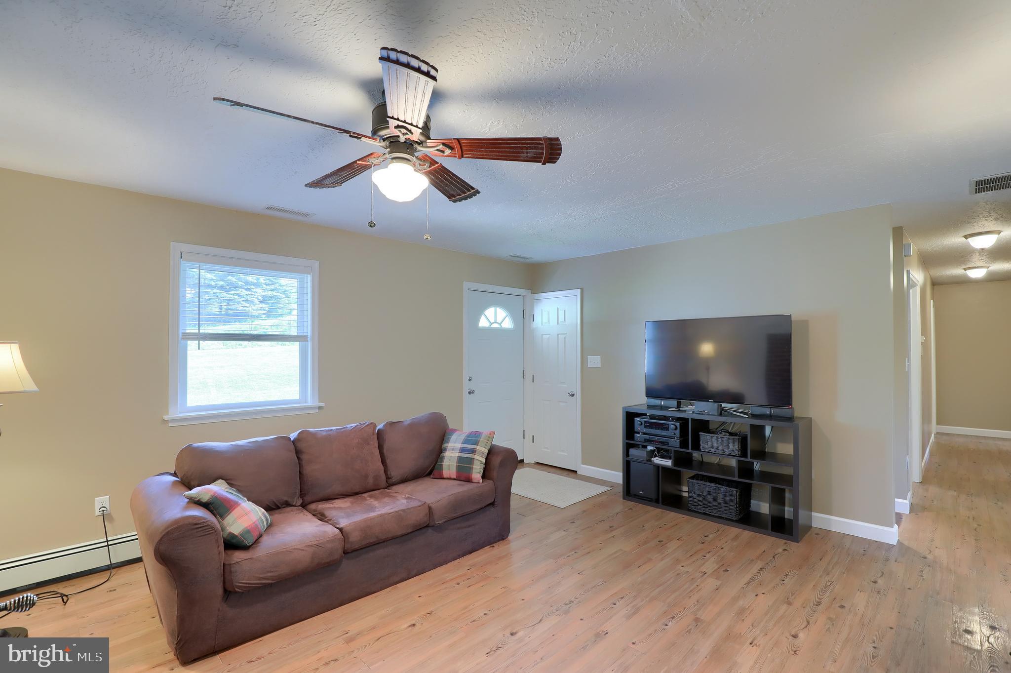 8964 East Springfield Road Seven Valleys, PA 17360 - Photo 11 of 47