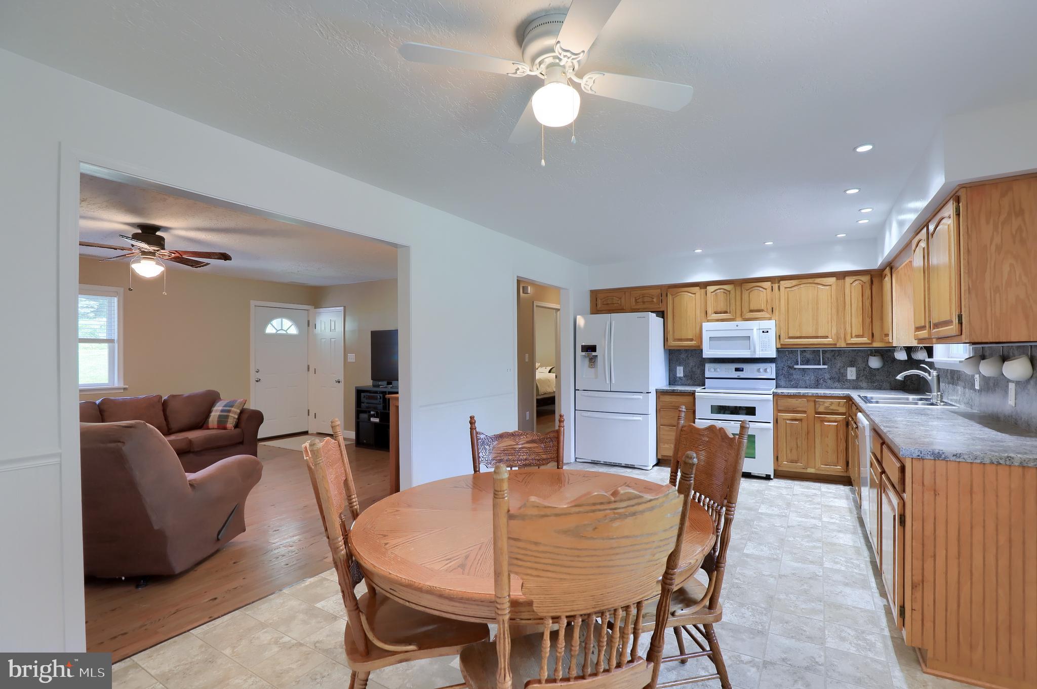 8964 East Springfield Road Seven Valleys, PA 17360 - Photo 16 of 47
