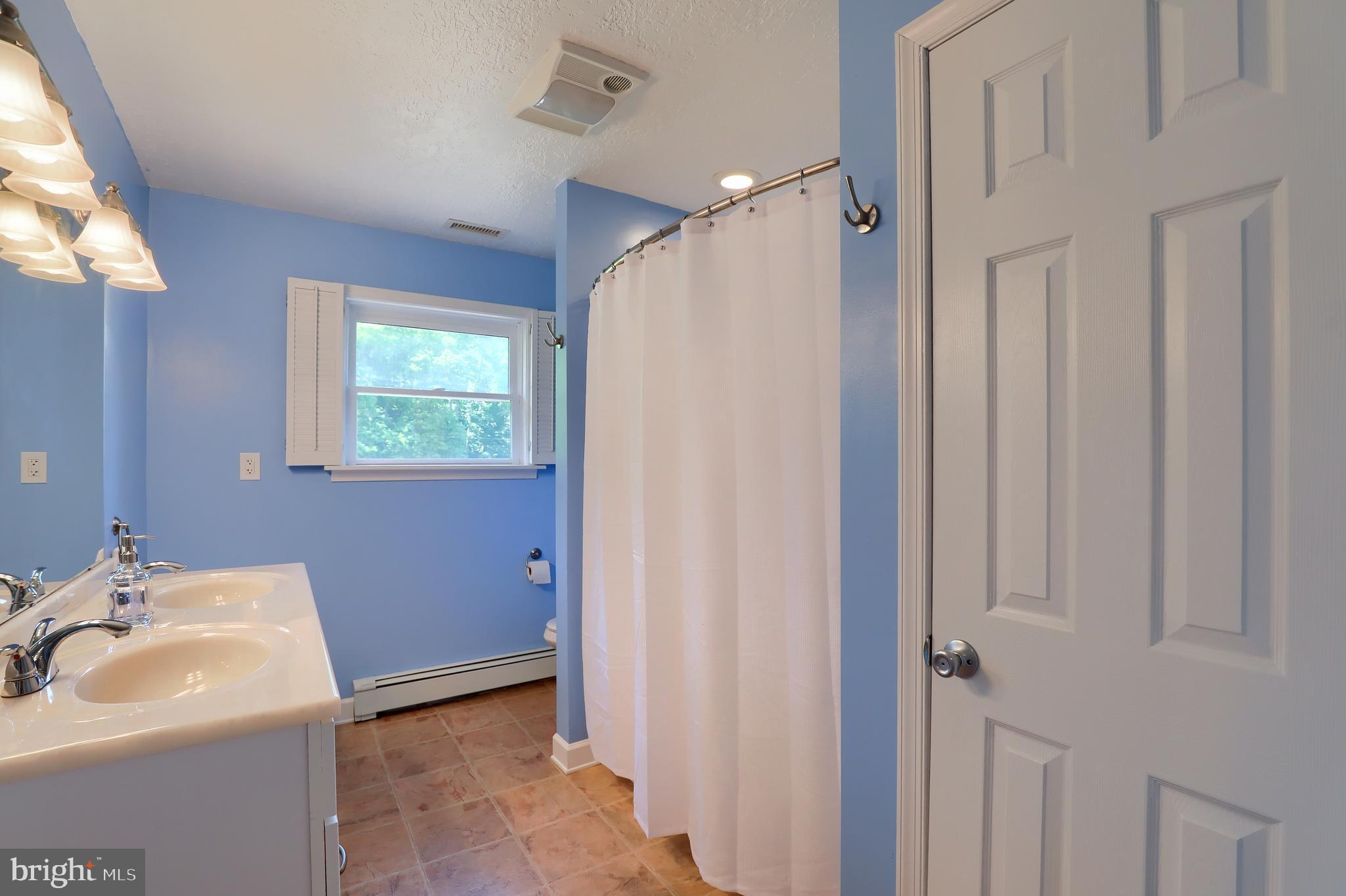 8964 East Springfield Road Seven Valleys, PA 17360 - Photo 28 of 47