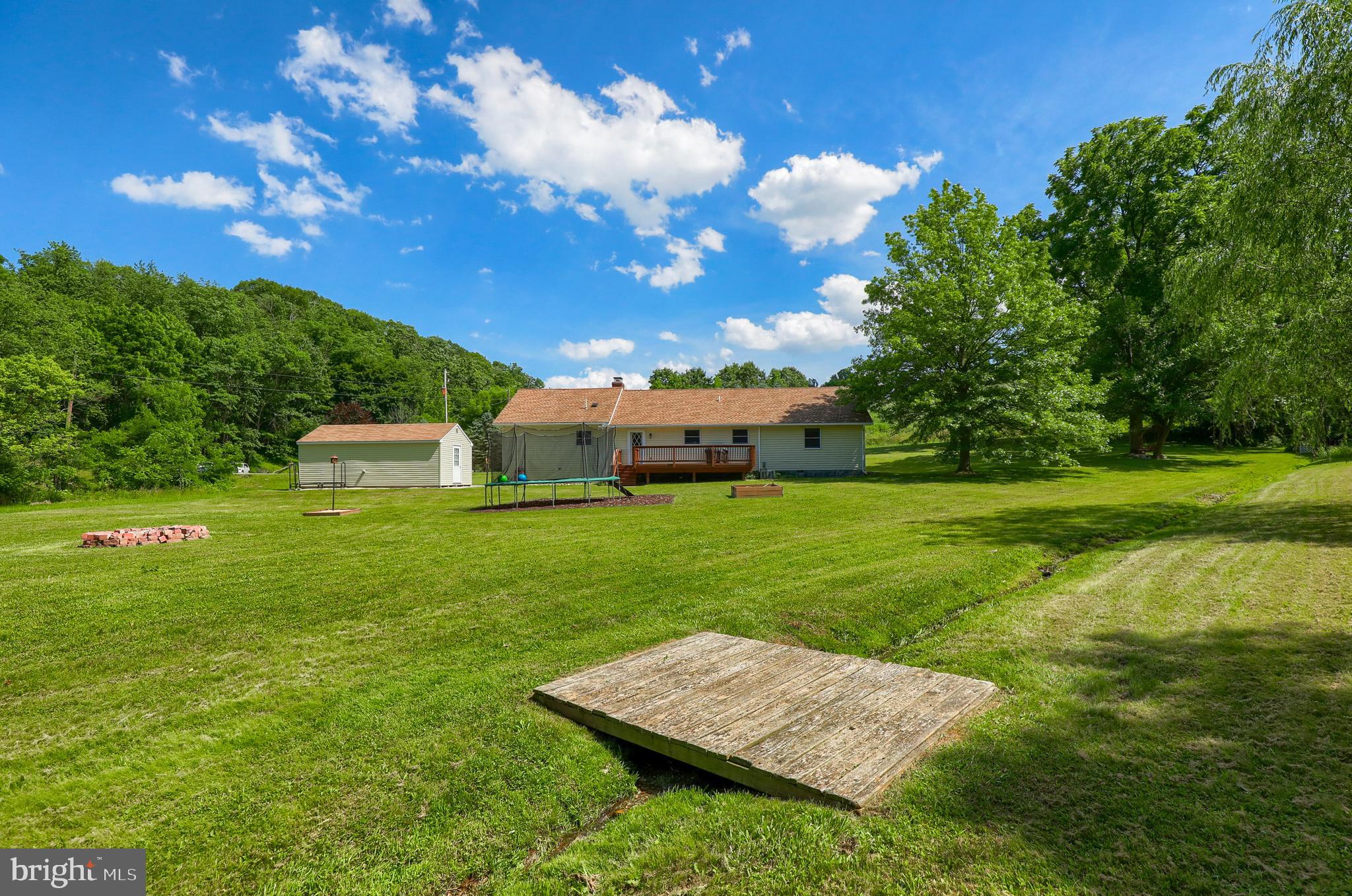 8964 East Springfield Road Seven Valleys, PA 17360 - Photo 33 of 47