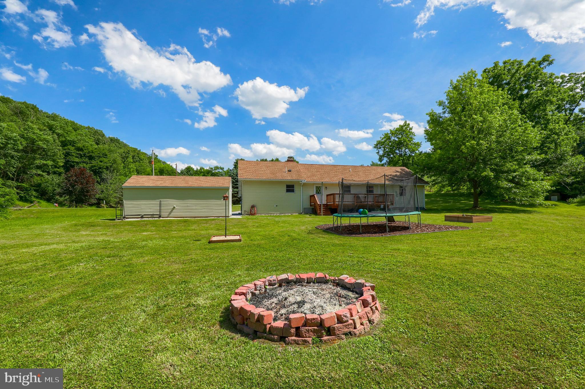 8964 East Springfield Road Seven Valleys, PA 17360 - Photo 34 of 47