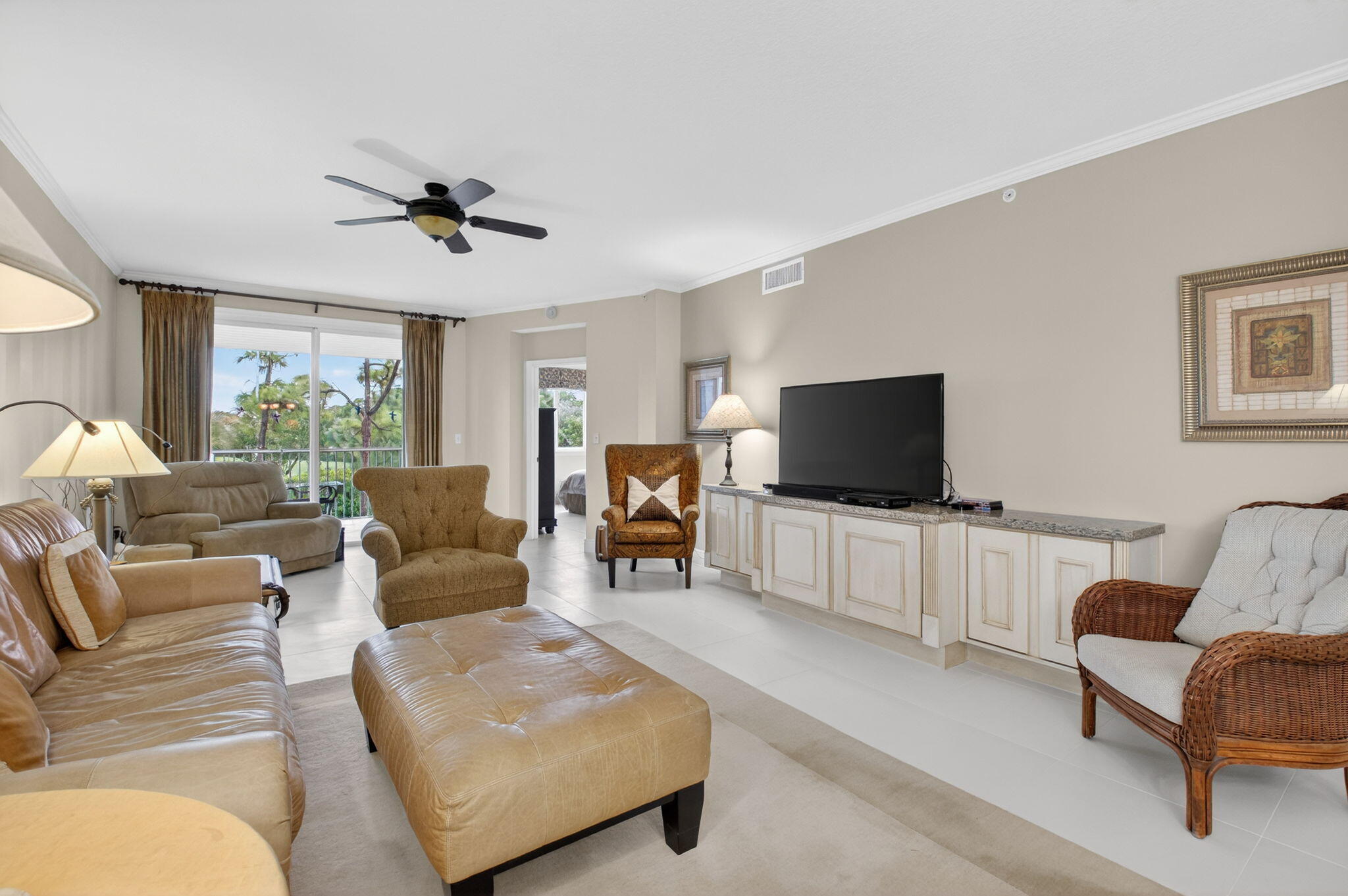 22715 Camino Del Mar, Unit 21 Boca Raton, FL 33433 - Photo 13 of 34 11-web-or-mls-DSC_6966