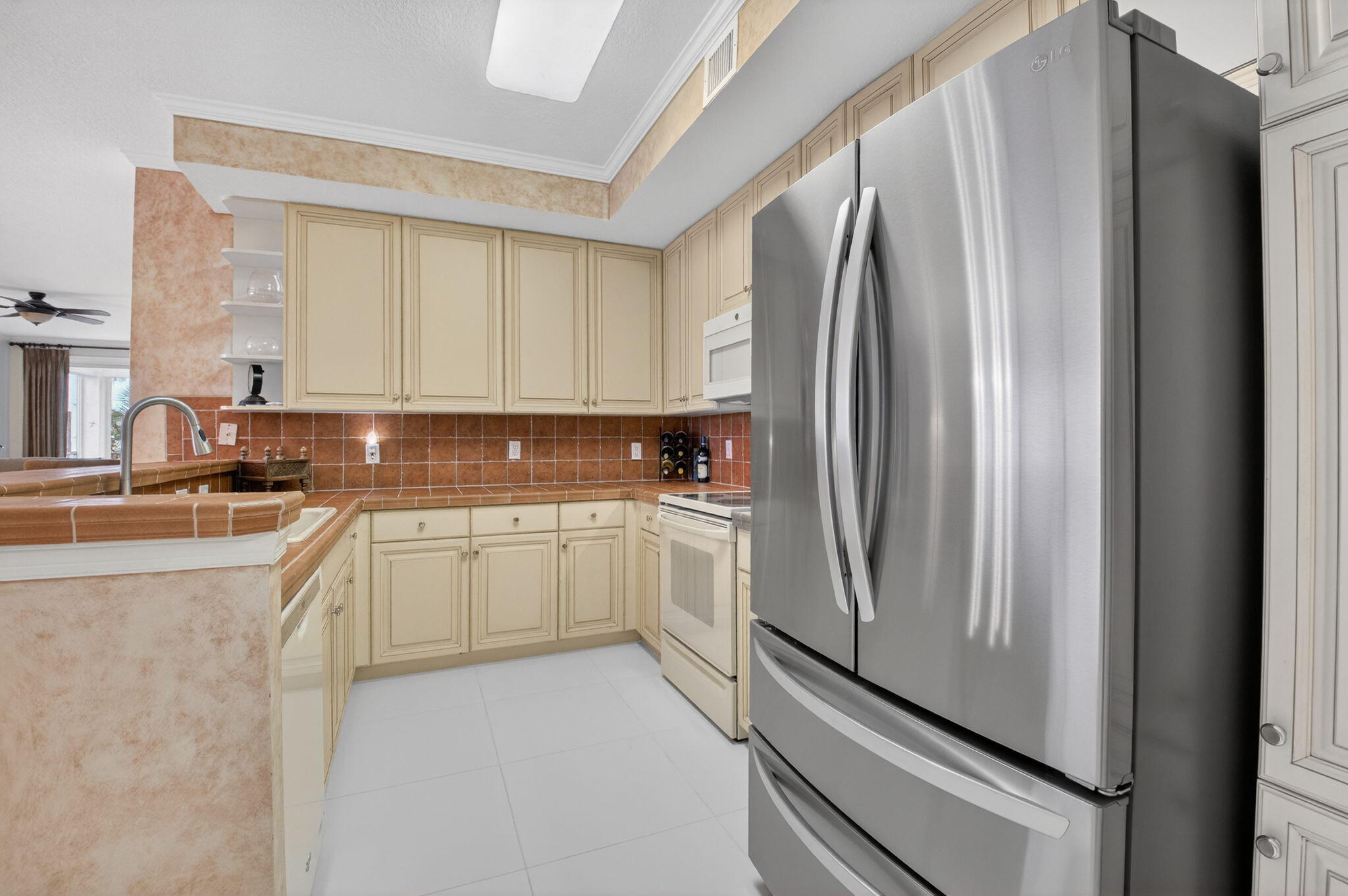 22715 Camino Del Mar, Unit 21 Boca Raton, FL 33433 - Photo 18 of 34 16-web-or-mls-DSC_6990