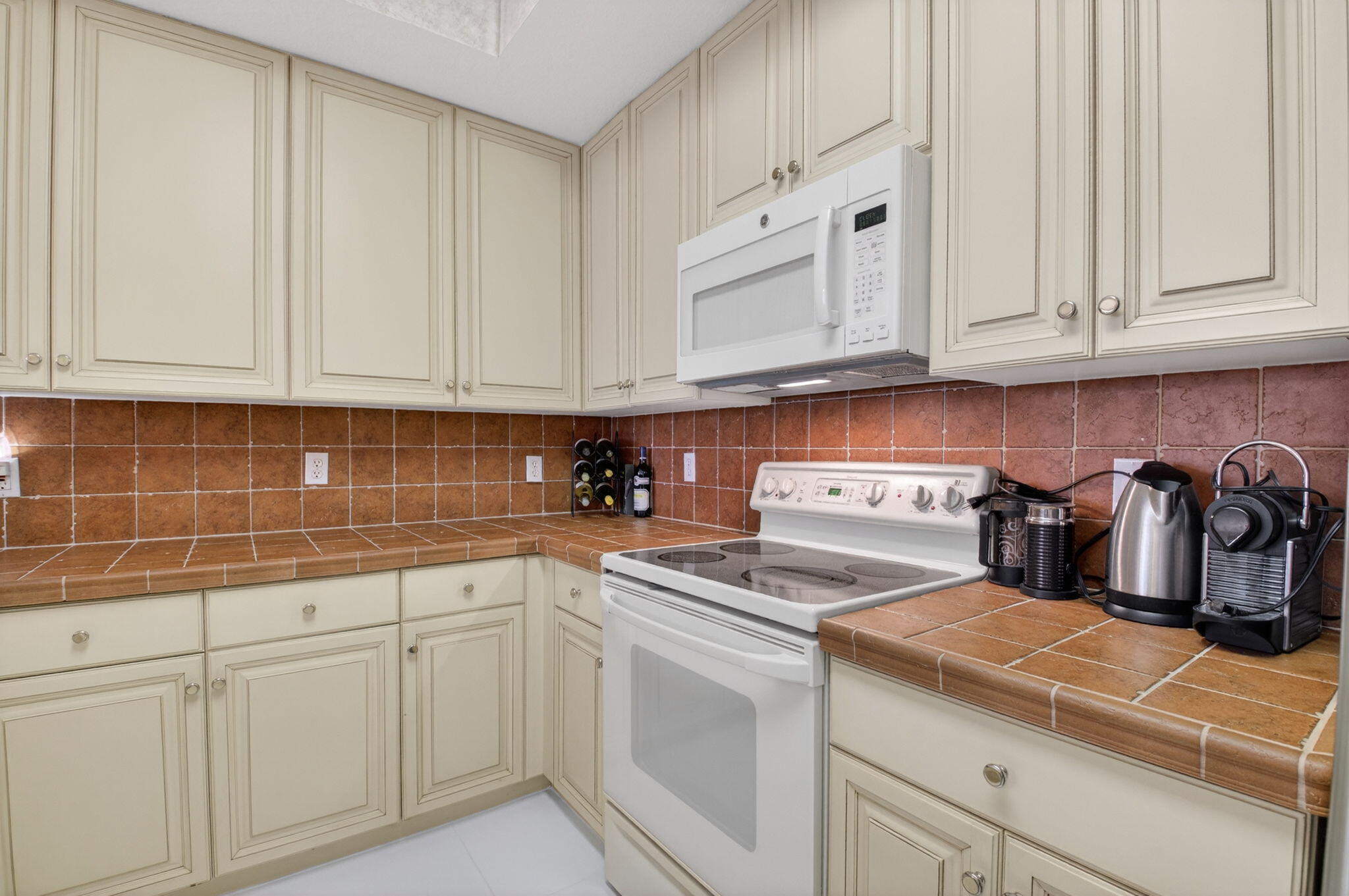 22715 Camino Del Mar, Unit 21 Boca Raton, FL 33433 - Photo 20 of 34 18-web-or-mls-DSC_7001