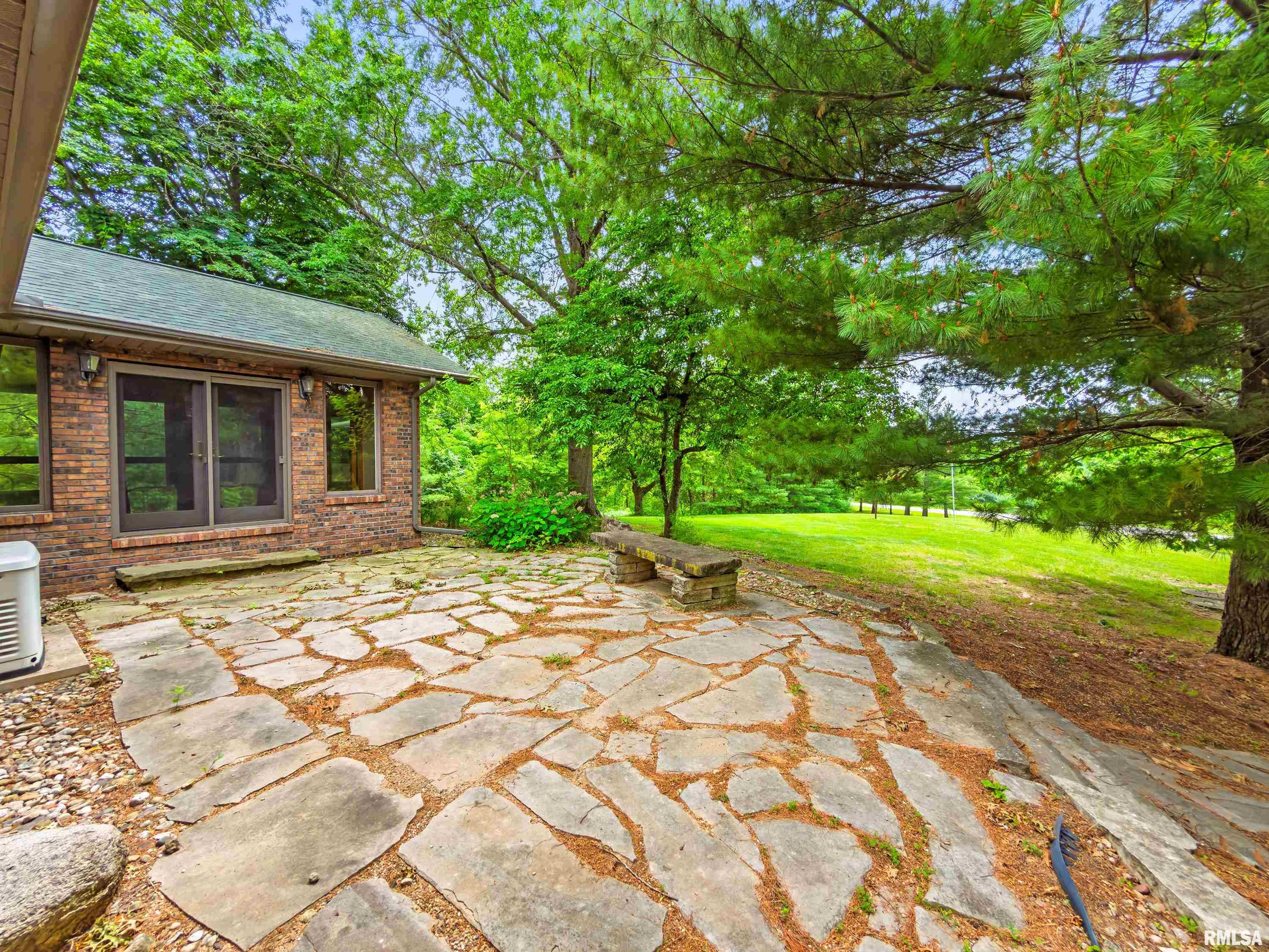 23707 North Wee-Ma Tuk Road Cuba, IL 61427 - Photo 4 of 44