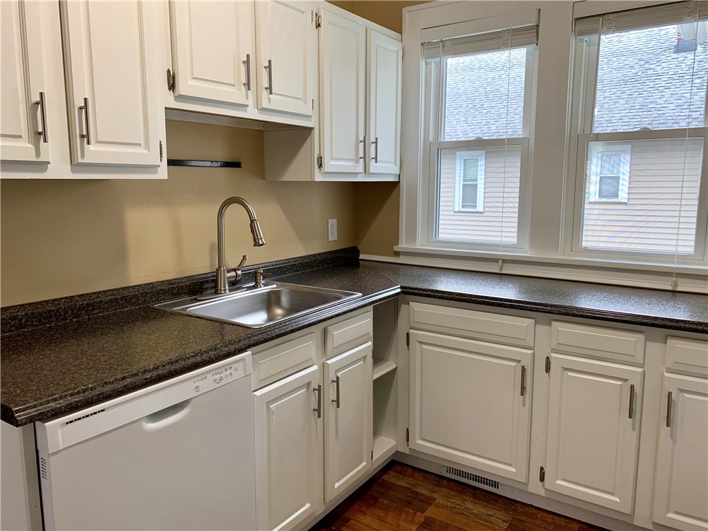 60 Cheltenham Road, Unit DOWN Rochester, NY 14612 - Photo 3 of 15