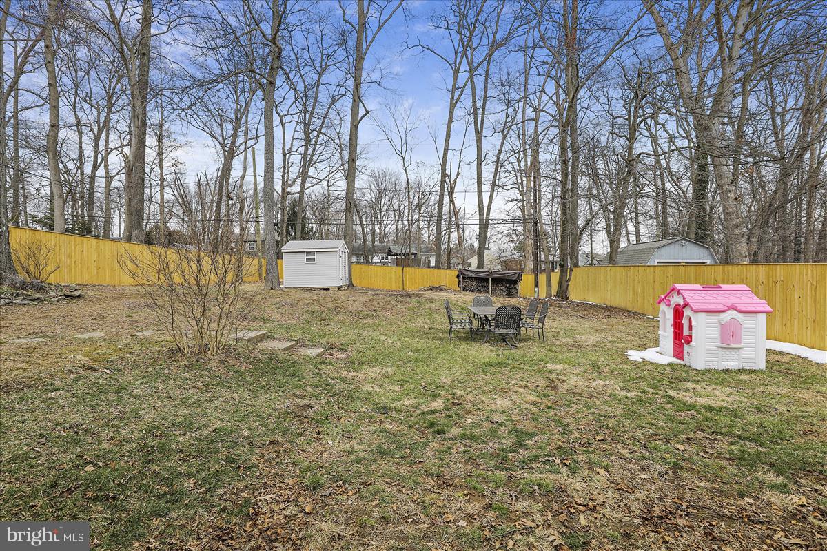 405 Highmeadow Road Reisterstown, MD 21136 - Photo 26 of 29 Private Yard