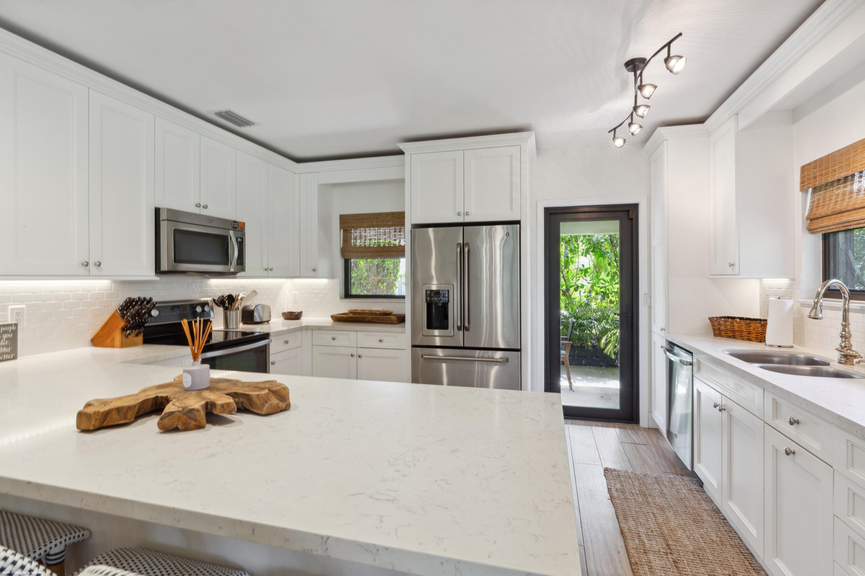 13268 Polo Club Road, Unit A104 Wellington, FL 33414 - Photo 5 of 22 5