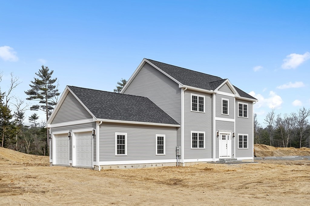 1435 South Athol Road Athol, MA 01331 - Photo 4 of 23 a front view of a house with a yard