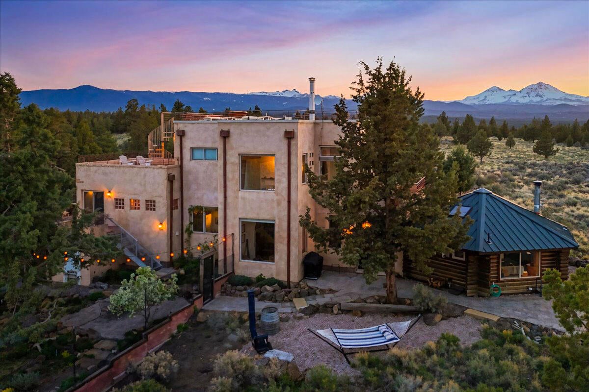 65580 Sisemore Road Bend, OR 97703 - Photo 2 of 67 Exterior Sunset