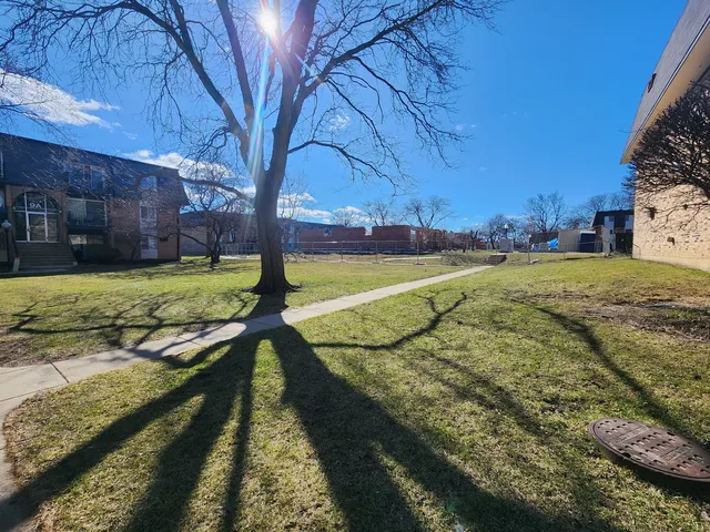 $145,000 | 10 A East Dundee Quarter Drive, Unit 306, Palatine, IL 60074