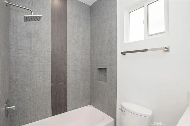 $3,700 | 5024 1/2 Cleon Avenue, North Hollywood, CA 91601