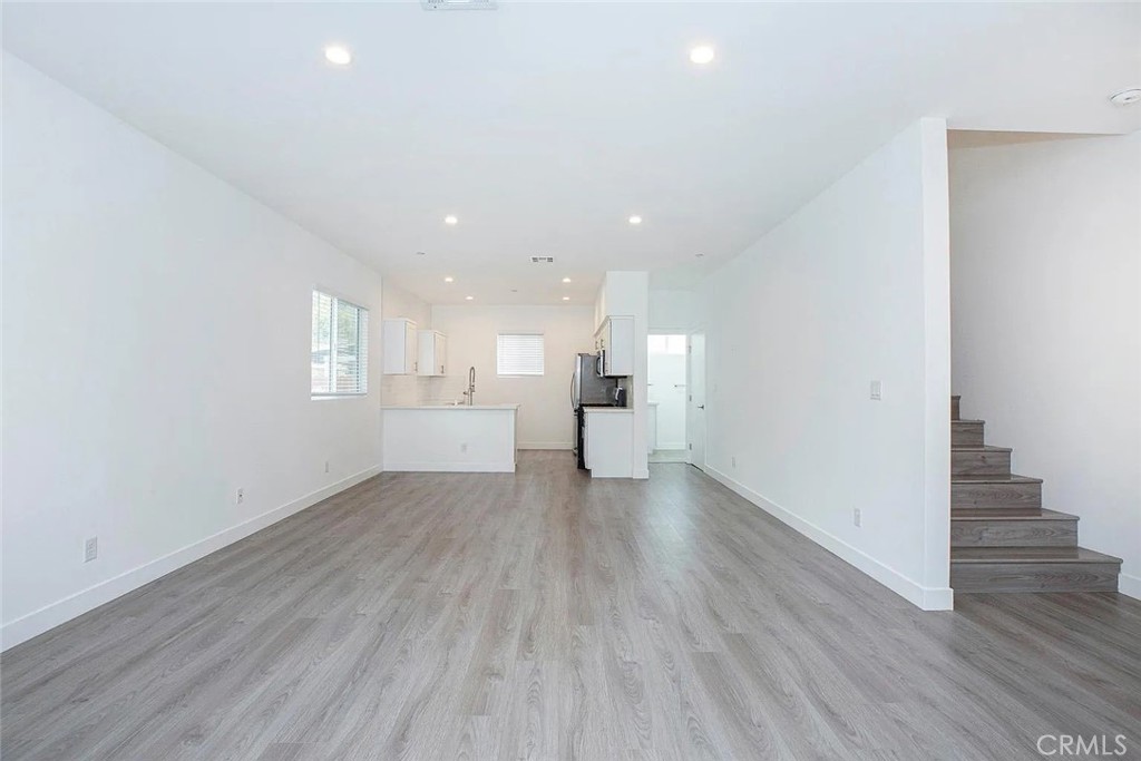 5024 1/2 Cleon Avenue North Hollywood, CA 91601 - Photo 3 of 22