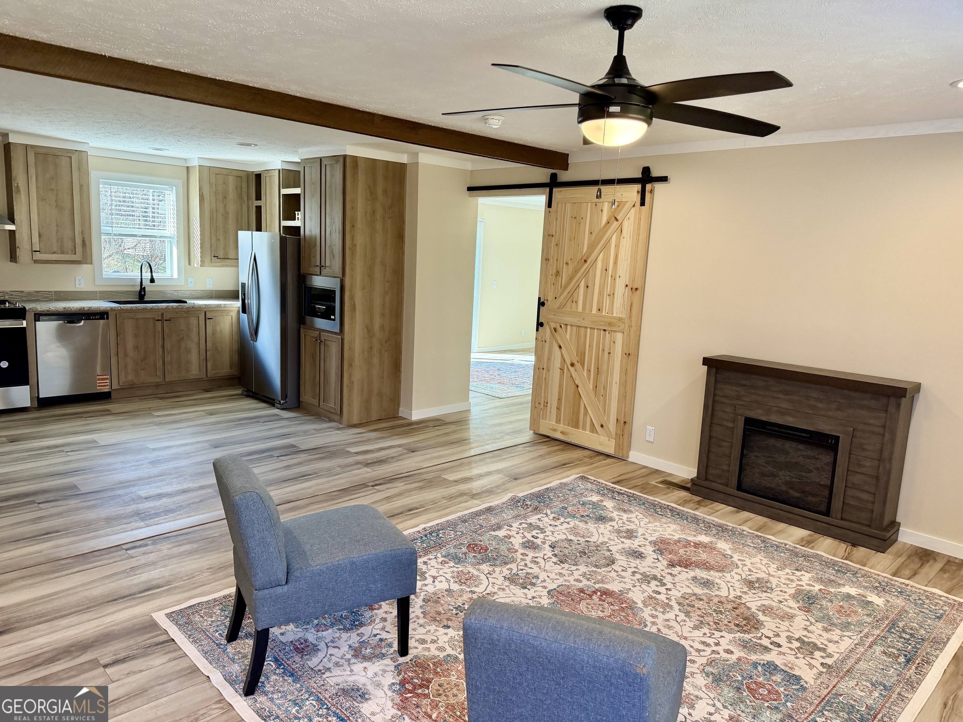 433 B C Grant Road Alto, GA 30510 - Photo 7 of 23 a living room with furniture and a fireplace