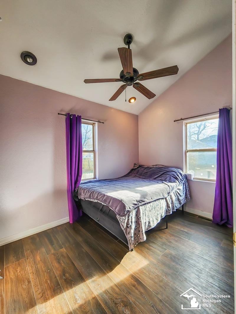 3068 3rd Street Monroe, MI 48162 - Photo 4 of 20 50163112-f077bc81-4602-4555-8079-8c11d6ea32d2.JPG