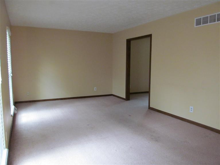 8428 Pleasant Valley Road Florence, KY 41042 - Photo 3 of 15 Gallery Image 3