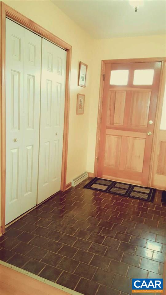 3099 Leon Road Culpeper, VA 22701 - Photo 3 of 33 Foyer