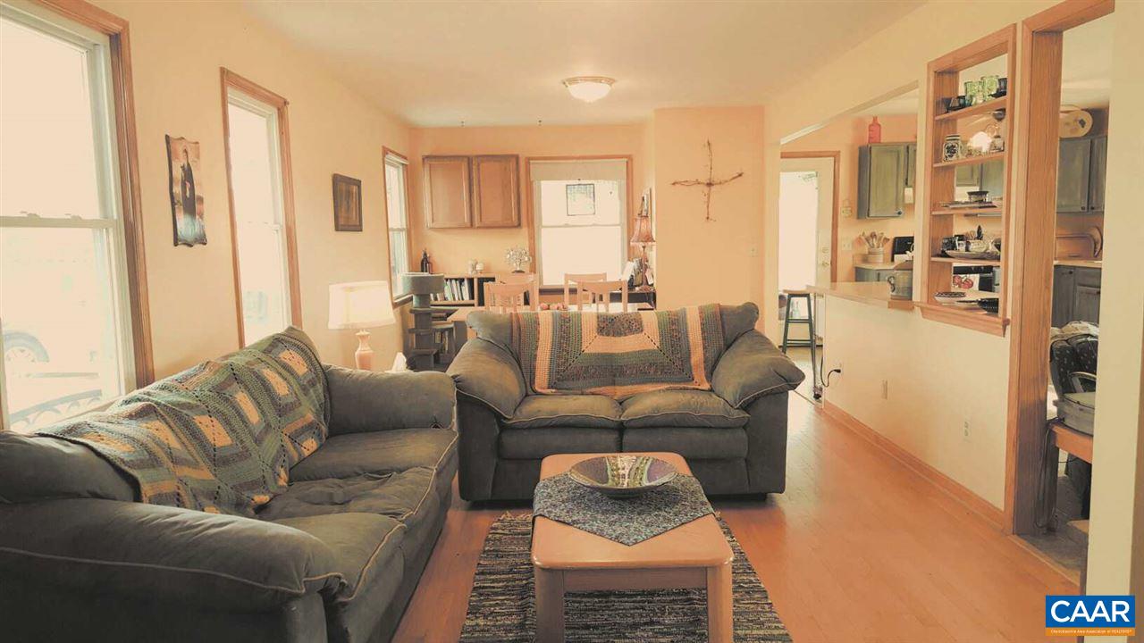 3099 Leon Road Culpeper, VA 22701 - Photo 4 of 33 Living room and Dining room