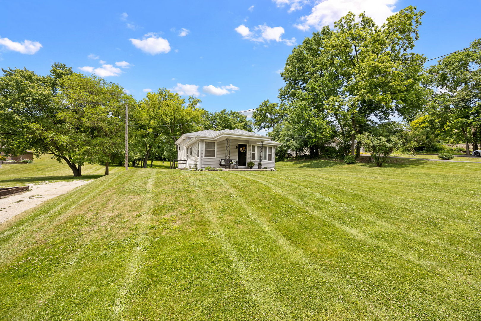 11S130 Madison Street Burr Ridge, IL 60527 - Photo 2 of 21 Gallery Image 2