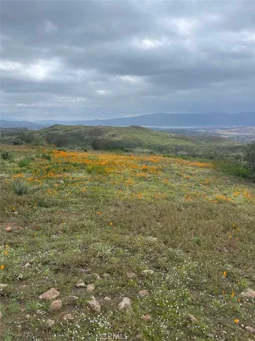 $299,000 | 0 Hilltop, Perris, CA 92560