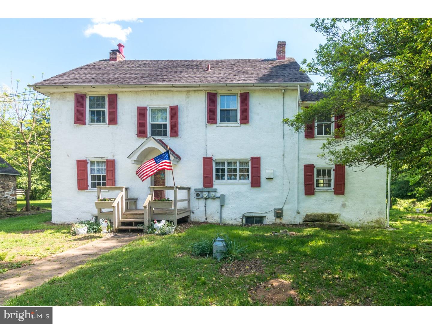 61 Mapleflower Road Glenmoore, PA 19343 - Photo 2 of 25 Exterior Front