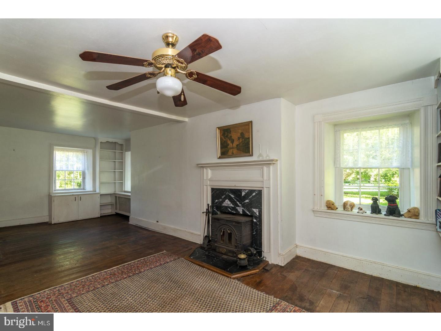 61 Mapleflower Road Glenmoore, PA 19343 - Photo 13 of 25 Living Room