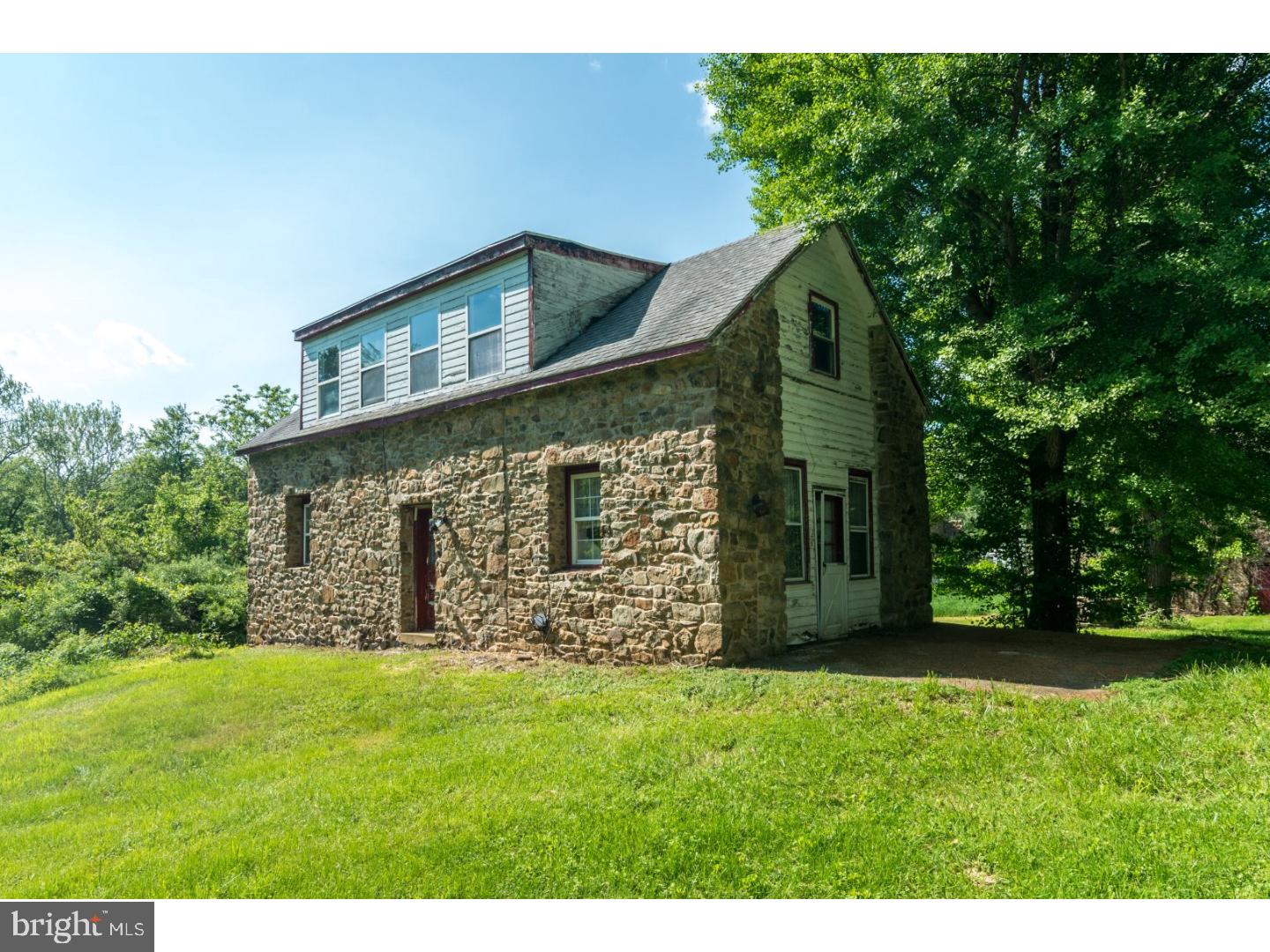 61 Mapleflower Road Glenmoore, PA 19343 - Photo 9 of 25 Storage Shed