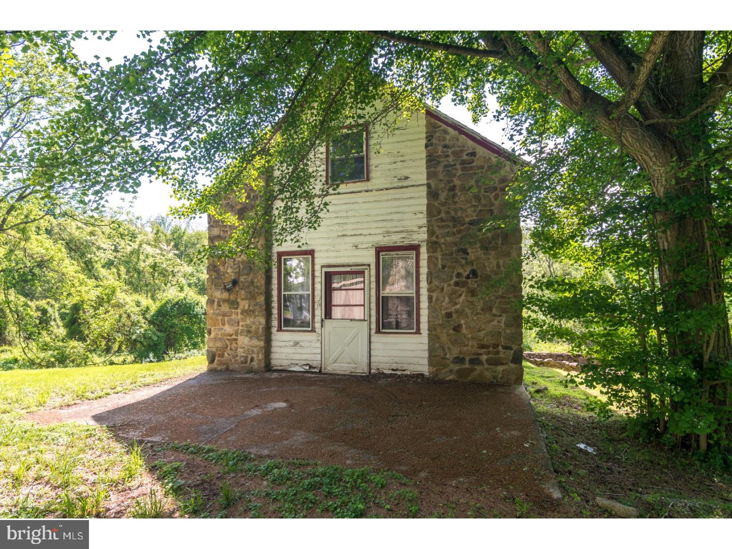 61 Mapleflower Road Glenmoore, PA 19343 - Photo 10 of 25 Storage Shed