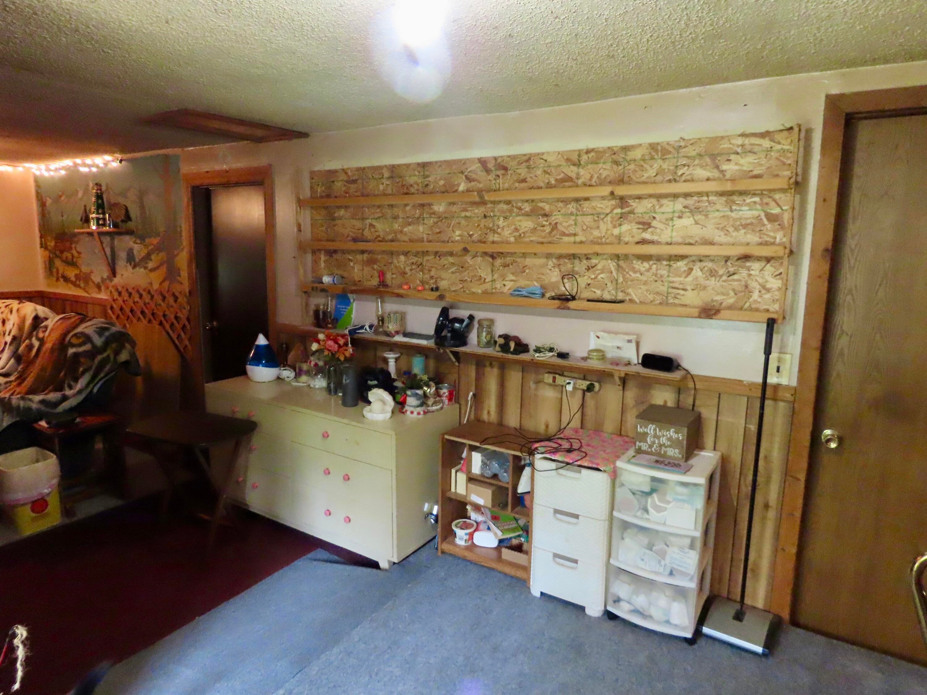 17620 Dobbyn Road Atlanta, MI 49709 - Photo 35 of 48 Family room